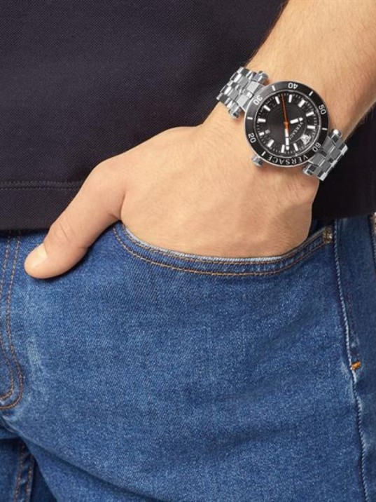 Versace VRSCVEZ300321 Erkek Kol Saati