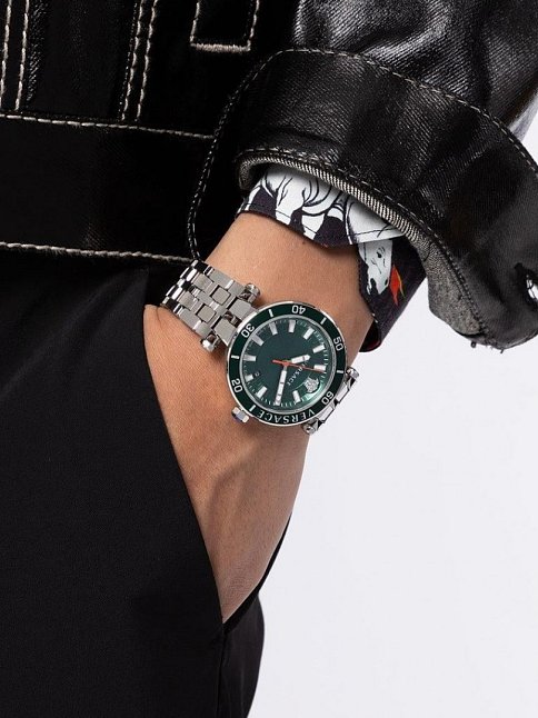Versace VRSCVEZ300421 Erkek Kol Saati