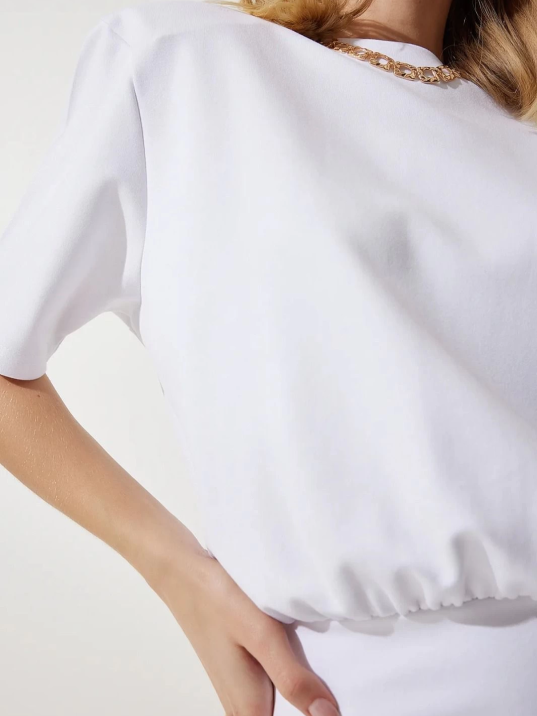 Vatkalı kısa elbise Vatkalı kısa elbise