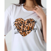 Leopar kalp baskılı tişört Leopar kalp baskılı tişört