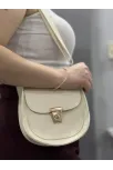 Klasik Kapaklı Bej Cilt Çanta