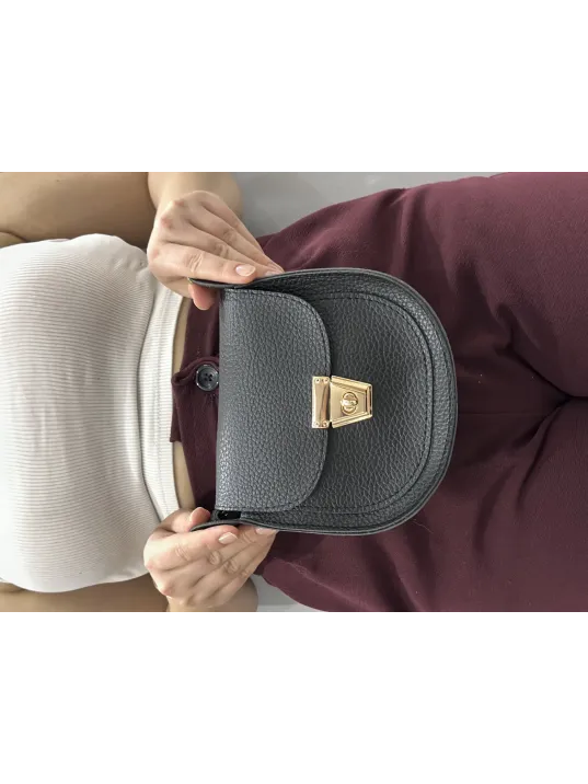 Klasik Kapaklı Siyah Cilt Çanta