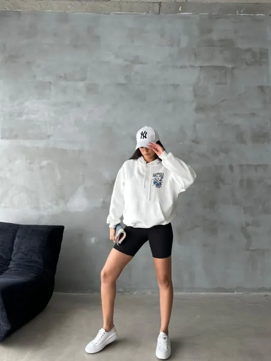 3 İplik Şardonlu Oversize Kafa Baskılı Sweat Beyaz 3 İplik Şardonlu Oversize Kafa Baskılı Sweat Beyaz