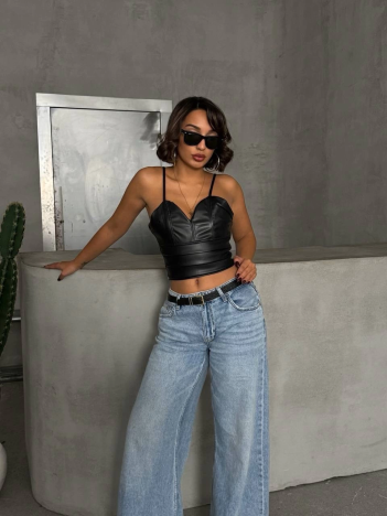 İp askılı yandan fermuarlı rastale deri crop siyah s24113 İp askılı yandan fermuarlı rastale deri crop siyah s24113