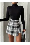 İki Düğmeli Şort Ch Kumaş Etek Ekoseli Siyahbeyaz H26414