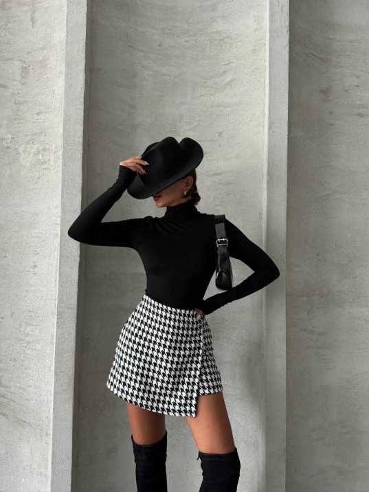 İki düğmeli kaz ayağı desen ch kumaş şort etek siyahbeyaz h26414 İki düğmeli kaz ayağı desen ch kumaş şort etek siyahbeyaz h26414