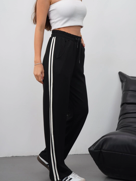 Yandan çift şeritli pantolon siyah