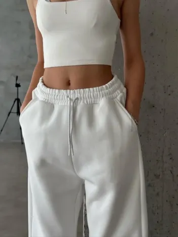 3 İplik Şardonlu Lastik Paça Eşofman Beyaz P510439 3 İplik Şardonlu Lastik Paça Eşofman Beyaz P510439