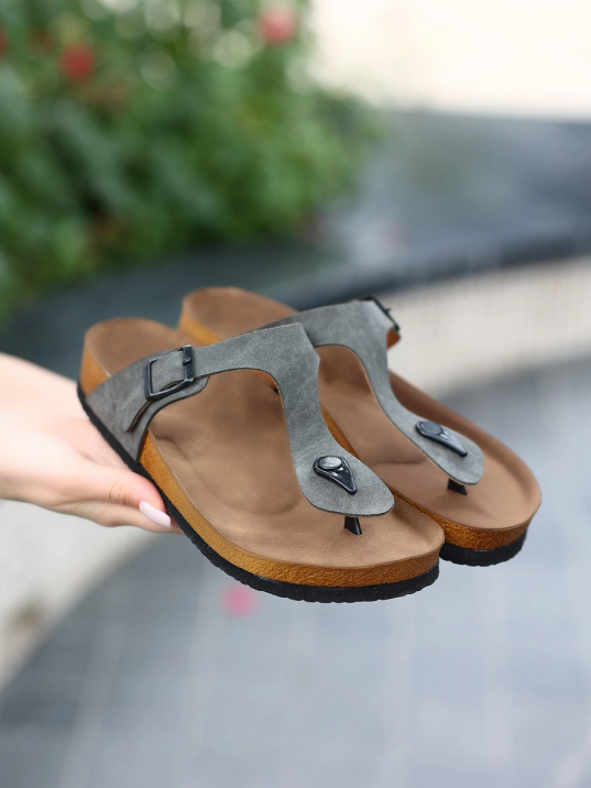 Aksar Haki Yeşil Nubuk Parmak Arası Terlik Aksar Haki Yeşil Nubuk Parmak Arası Terlik