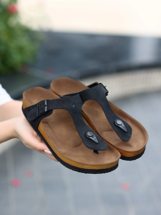 Aksar Siyah Nubuk Parmak Arası Terlik Aksar Siyah Nubuk Parmak Arası Terlik