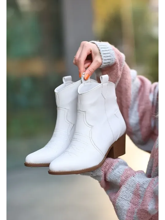 Akver Bej Cilt Topuklu Bot Akver Bej Cilt Topuklu Bot