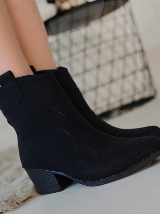 Akver Siyah Nubuk Topuklu Bot Akver Siyah Nubuk Topuklu Bot