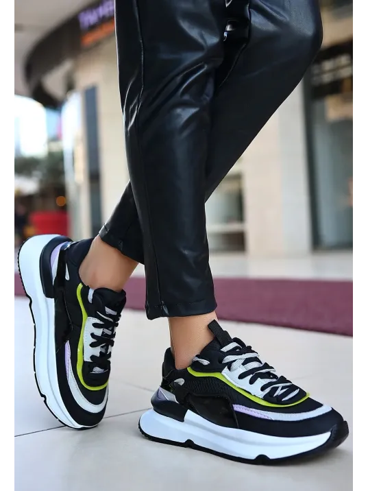 Aleh Siyah Cilt Lila Detaylı Spor Ayakkabı