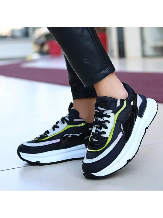 Aleh Siyah Cilt Lila Detaylı Spor Ayakkabı