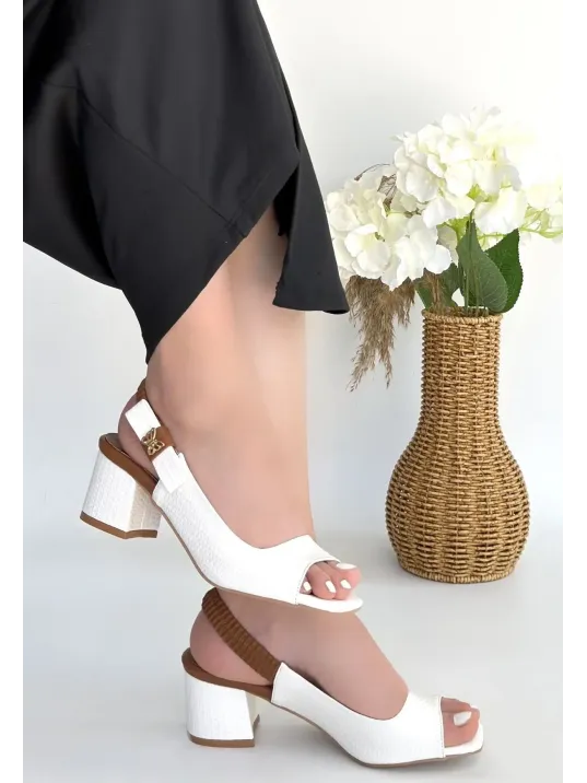 Alessi Beyaz Rugan Topuklu Ayakkabı