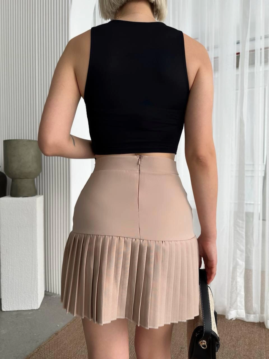 Altı pliseli mini etek Altı pliseli mini etek