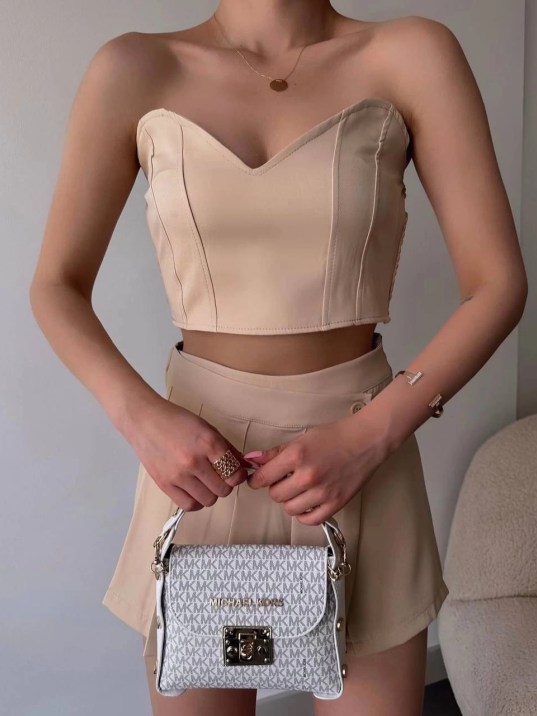 Arkadan büzgülü esnek büstiyer bej Arkadan büzgülü esnek büstiyer bej