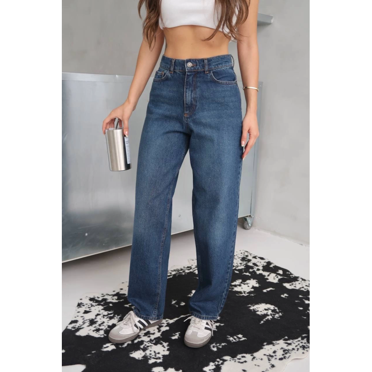 Arkadan tokalı jeans pantolon Arkadan tokalı jeans pantolon