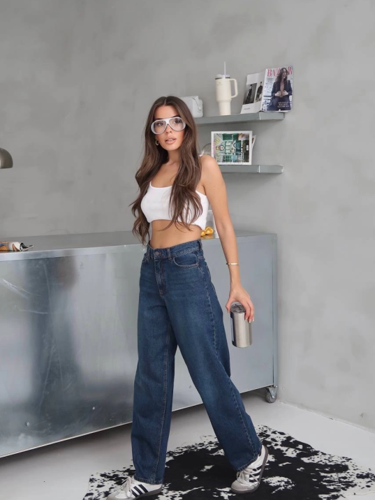 Arkadan tokalı jeans pantolon Arkadan tokalı jeans pantolon