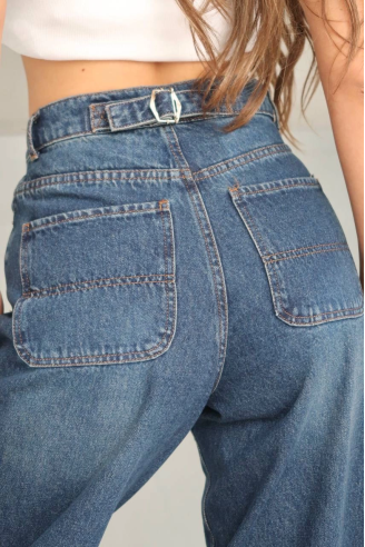 Arkadan tokalı jeans pantolon