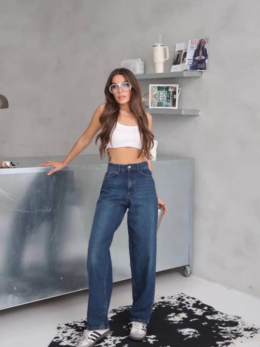 Arkadan tokalı jeans pantolon Arkadan tokalı jeans pantolon