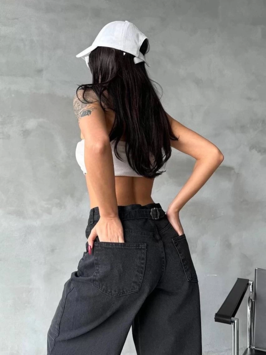 Arkadan tokalı jeans pantolon Siyah Arkadan tokalı jeans pantolon Siyah