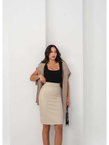 Arkadan yırtmaçlı kalem etek bej Arkadan yırtmaçlı kalem etek bej