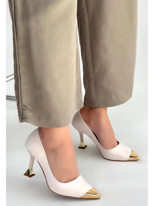 Artem Bej Rugan Topuklu Ayakkabı Artem Bej Rugan Topuklu Ayakkabı