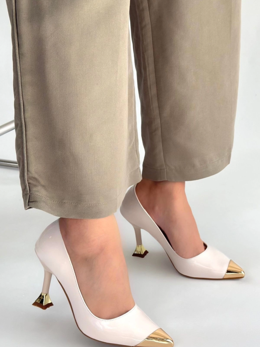 Artem Bej Rugan Topuklu Ayakkabı Artem Bej Rugan Topuklu Ayakkabı