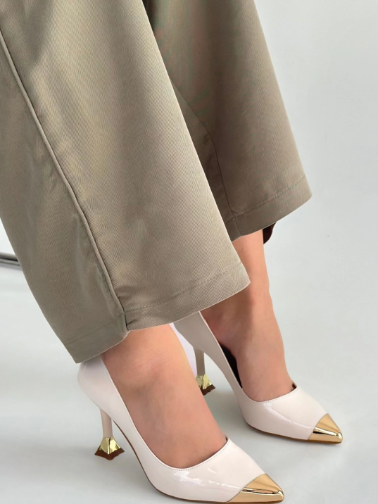 Artem Bej Rugan Topuklu Ayakkabı Artem Bej Rugan Topuklu Ayakkabı