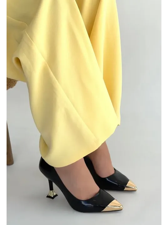 Artem Siyah Rugan Topuklu Ayakkabı Artem Siyah Rugan Topuklu Ayakkabı