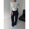 Asimetrik alt detaylı bluz beyaz Asimetrik alt detaylı bluz beyaz