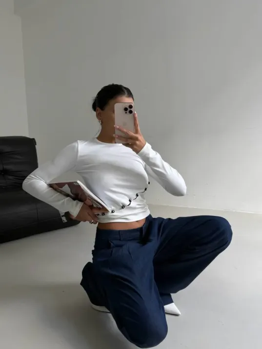 Asimetrik Alt Detaylı Bluz Beyaz