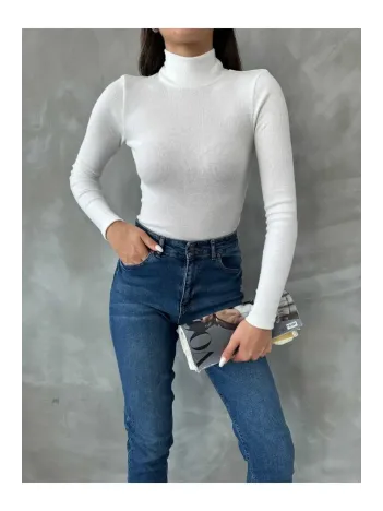 Balıkçı Yaka Dar Kesim Kaşkorse Kazak Beyaz Balıkçı Yaka Dar Kesim Kaşkorse Kazak Beyaz