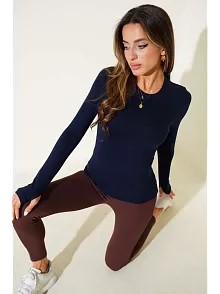 Basic Parmak Geçirme Detaylı Bluz Lacivert T4266