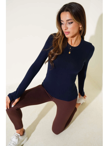 Basic Parmak Geçirme Detaylı Bluz Lacivert T4266 Basic Parmak Geçirme Detaylı Bluz Lacivert T4266