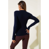 Basic Parmak Geçirme Detaylı Bluz Lacivert T4266 Basic Parmak Geçirme Detaylı Bluz Lacivert T4266