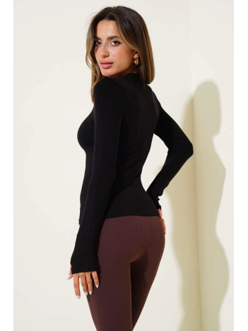 Basic Parmak Geçirme Detaylı Bluz siyah T4266 Basic Parmak Geçirme Detaylı Bluz siyah T4266