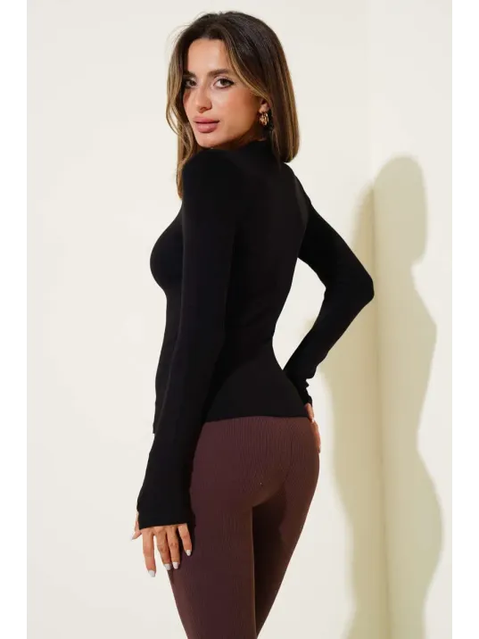 Basic Parmak Geçirme Detaylı Bluz Siyah T4266