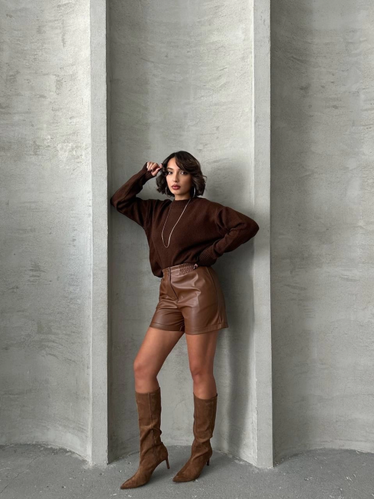 Beli lastikli çıtçıtlı deri şort kahve w241007 Beli lastikli çıtçıtlı deri şort kahve w241007