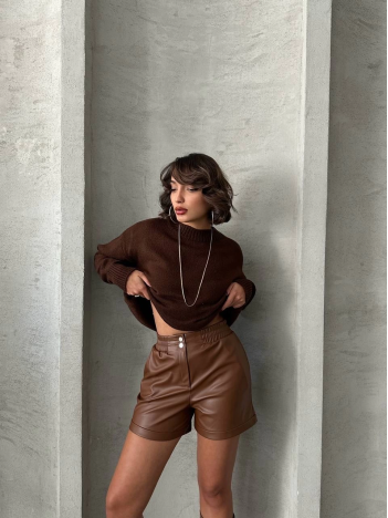 Beli lastikli çıtçıtlı deri şort kahve w241007 Beli lastikli çıtçıtlı deri şort kahve w241007