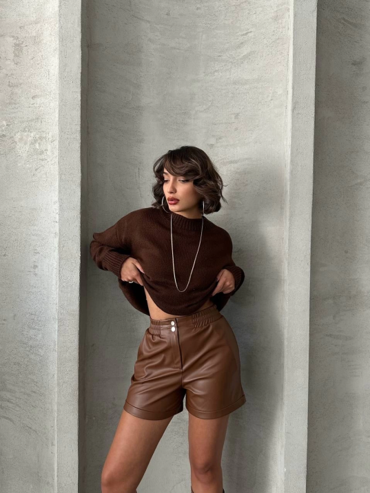 Beli lastikli çıtçıtlı deri şort kahve w241007 Beli lastikli çıtçıtlı deri şort kahve w241007