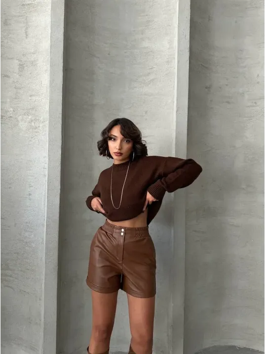 Beli Lastikli Çıtçıtlı Deri Şort Kahve W241007