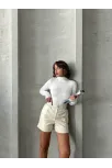 Beli Lastikli Çıtçıtlı Deri Şort Krem W241007
