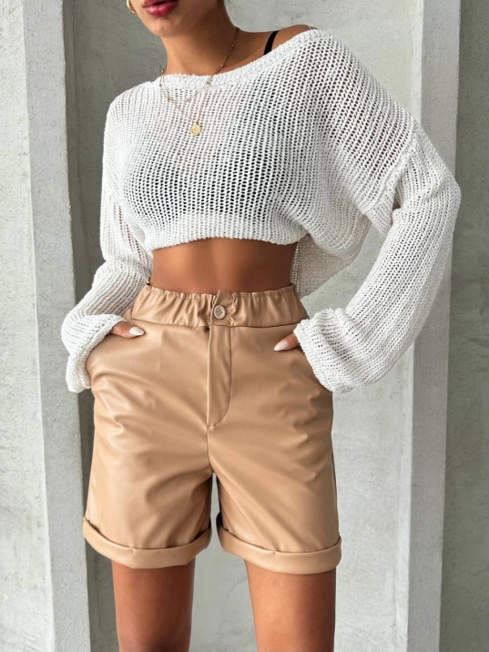 Beli lastikli duble paça deri şort bej w24755 Beli lastikli duble paça deri şort bej w24755