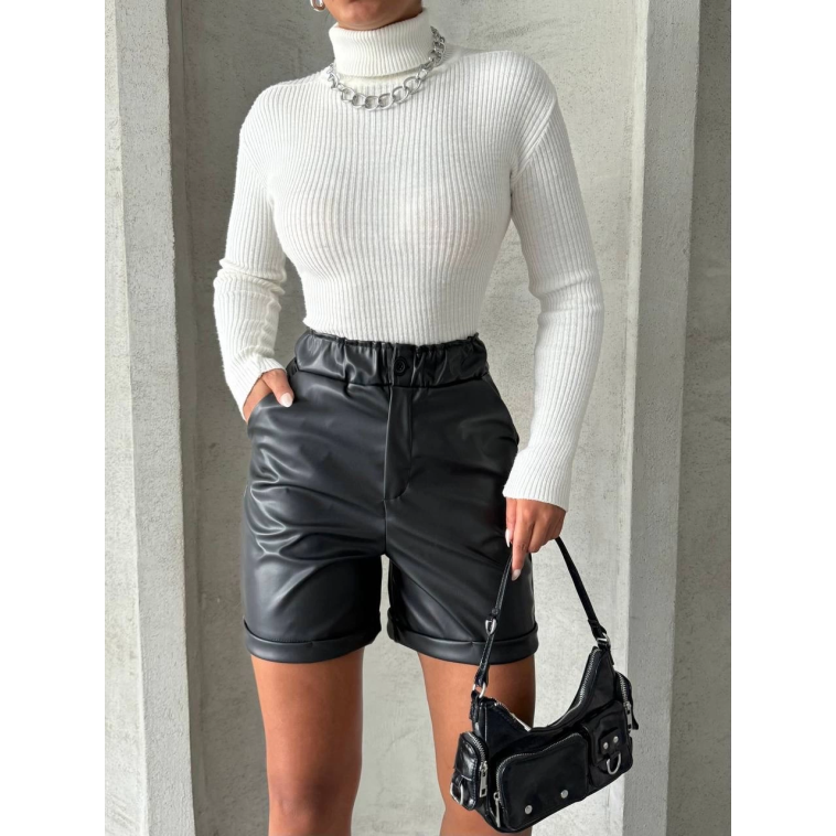 Beli lastikli duble paça deri şort siyah w24755 Beli lastikli duble paça deri şort siyah w24755