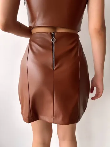 Beş Düğmeli Oval Deri Etek Kahve H240068 Beş Düğmeli Oval Deri Etek Kahve H240068