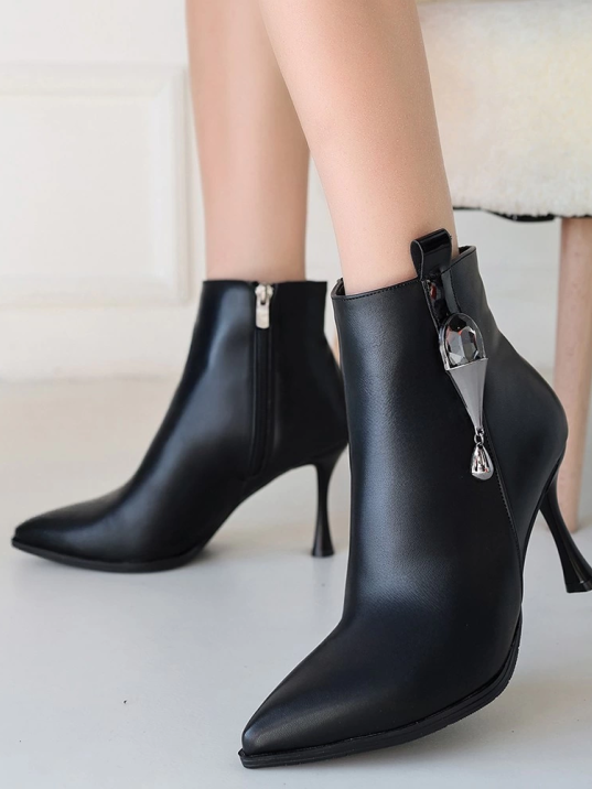 Biort Siyah Cilt Topuklu Bot