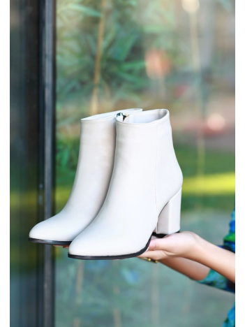 Biya Bej Cilt Topuklu Bot Biya Bej Cilt Topuklu Bot