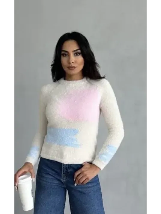 Bıyıklı Triko Kazak Beyaz